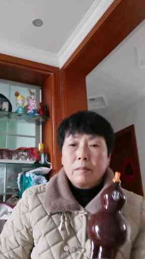 明天会更好交作业《月光下的凤尾竹》插图